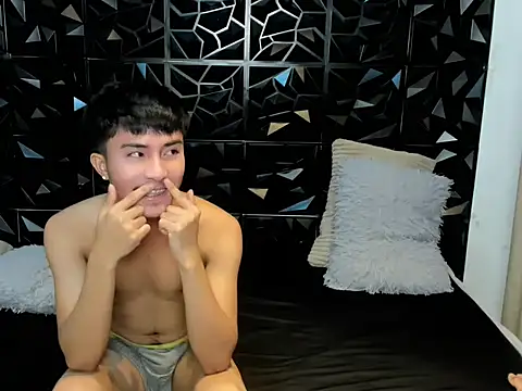 roberthugecock 在線直播表演