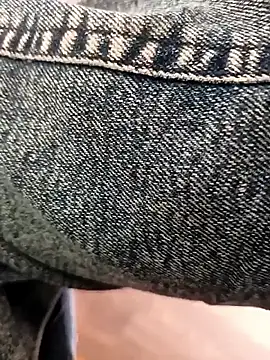 boobseating Webcamshow