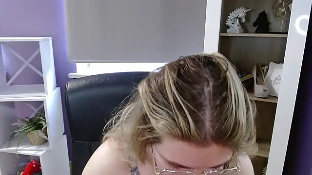 Zoey_Erotic live XXX chat