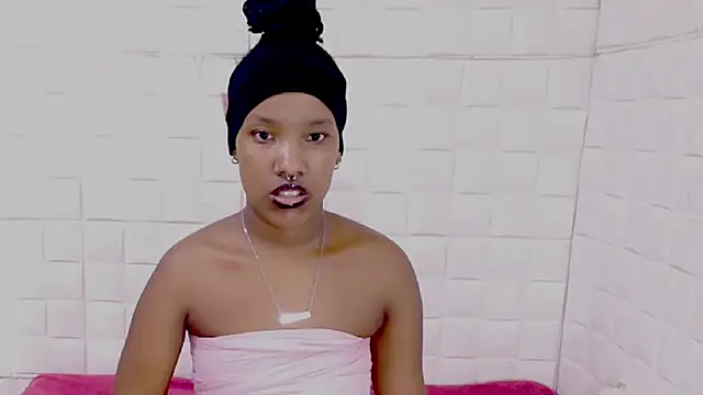 EroticSexyPradaのライブXXXチャット