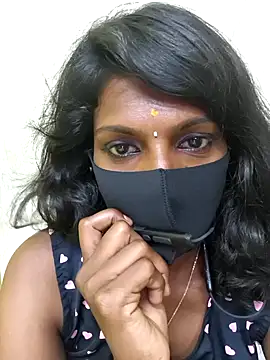 Chat +18 de Honey_rosetamil ao vivo