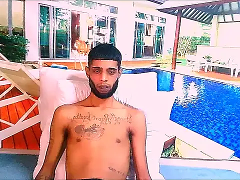 Pokazy przed kamerką – CharmingIndian1