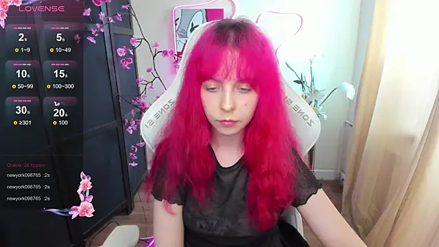 InfernoKitten webcam show
