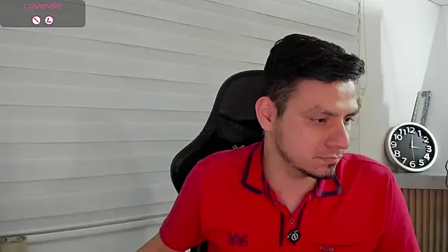 Pokazy przed kamerką – Rick_Adams