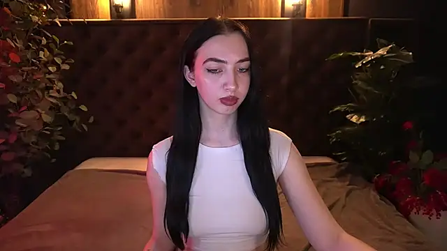 WildKittenX_'s Live XXX Chat