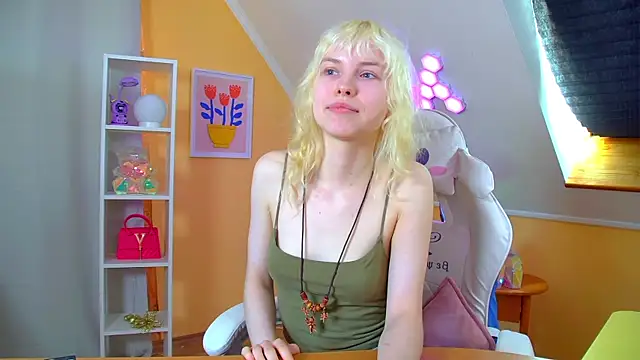 HannahHollis – Naživo XXX chat