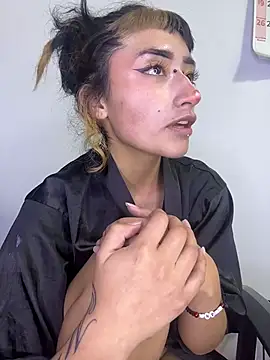 baby_akuma live XXX chat