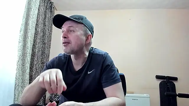 Show modela SanFrantsisko na web-kameri