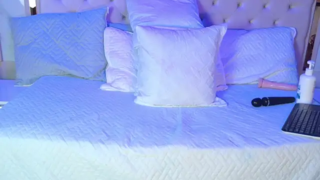 Emaa2_sm live XXX chat