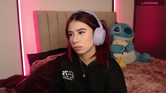 Pokazy przed kamerką – Your_rosalie