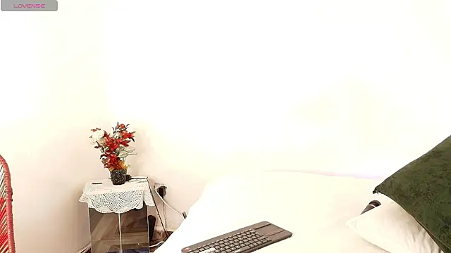 kattyytaylor: απευθείας συνομιλία ΧΧΧ