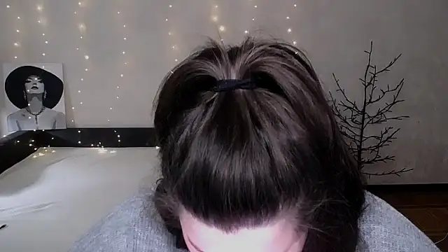 دردشة Emily_Mo الجنسية المباشرة