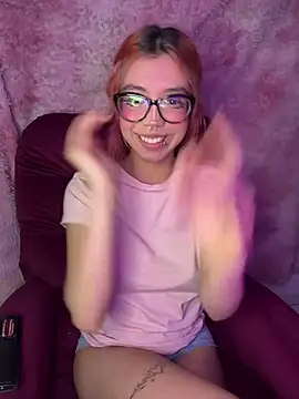 Pokazy przed kamerką – Valen-Foxx1