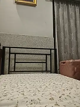 NakedMILFx live XXX chat