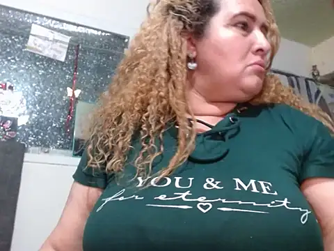 Perla1981-- Live XXX Chat