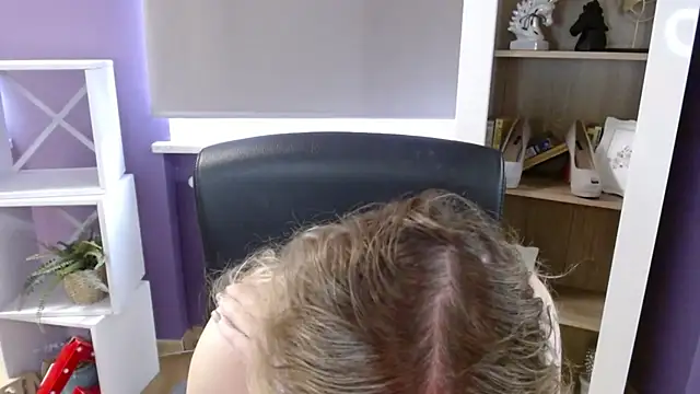 Zoey_Erotic: онлайн-секс-чат