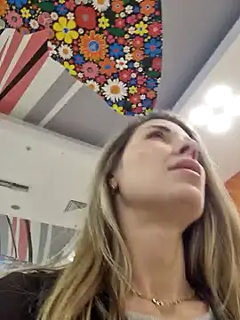 Anna_Nightsのウェブカメラショー