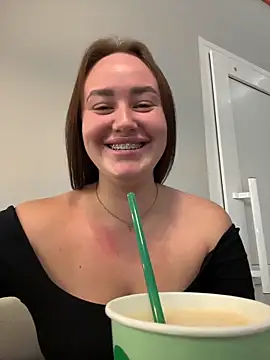 KiraSunshine's Live XXX Chat