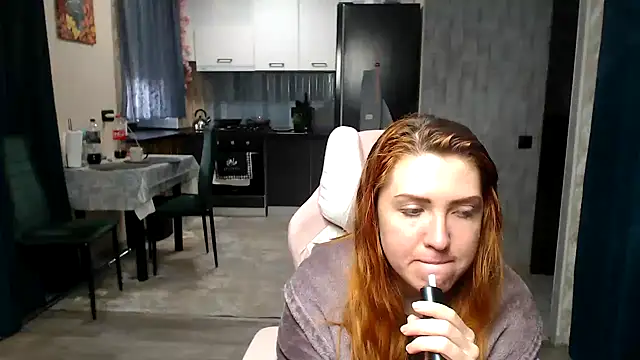 Reginasmilee's Live XXX Chat