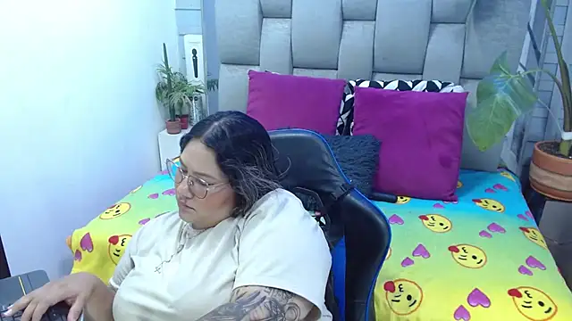 evelin_zaens – Live XXX-chat