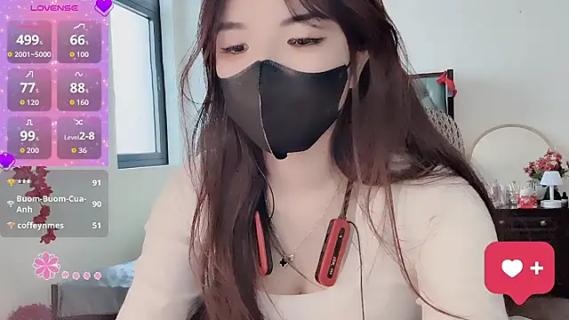 Caryln-Bun's Live XXX Chat