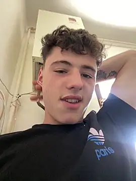 Show modela denysio69 na web-kameri