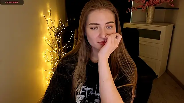 Chain_Alice's Live XXX Chat