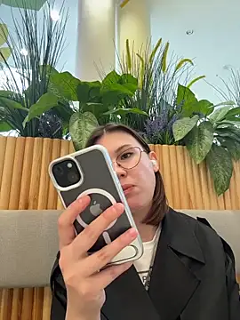 دردشة RinaCat الجنسية المباشرة