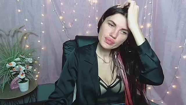 MilaLoona's Live XXX Chat