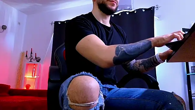 MightyAaron66 网络视讯表演