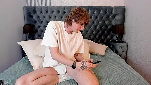 TaylerBev Webcam show