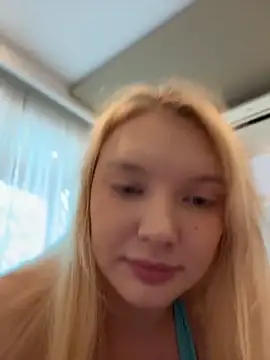 Chat +18 de AmmyHot ao vivo