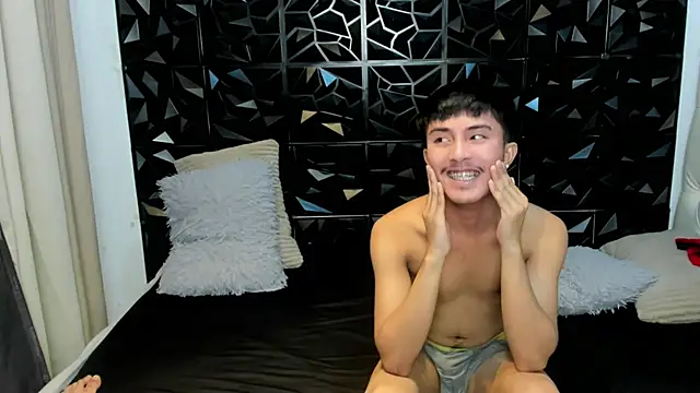 Urloverhardcock – Live XXX-chat