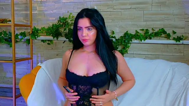 IngridMyst Chat XXX live