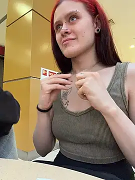 Show modela FoxyMood na web-kameri