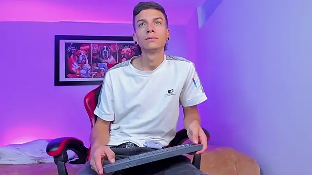 Вебкам-шоу Noahh_Saky