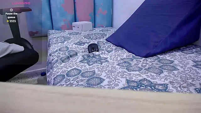 AAA_WHITE ওয়েবক্যাম শো