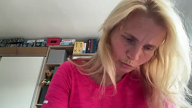 s-te-fan-iのウェブカメラショー