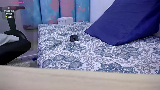 Webkamerová show AAA_WHITE