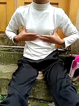 Chatroom XXX en direct de Hoa-tuylip