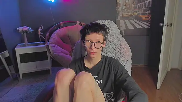 Show modela Tommy_Stars na web-kameri