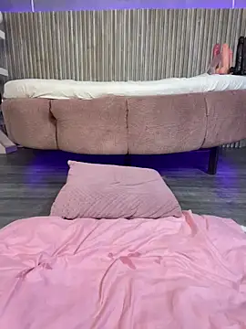 Chatroom XXX en direct de Saracooper__