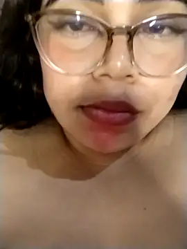 Živý XXX chat Diamily