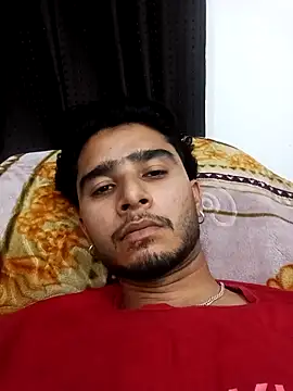 CoralN: διαδικτυακό σόου στην κάμερα