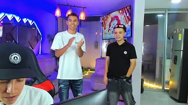 دردشة Houseofwarrios الجنسية المباشرة