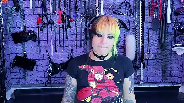 Chatroom XXX en direct de PANDORANEZZ