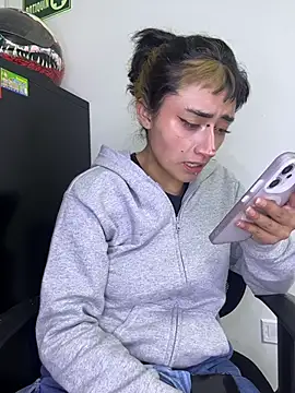 baby_akuma Chat XXX in diretta