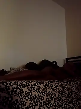 SkinnnyBlack's Webcam Show