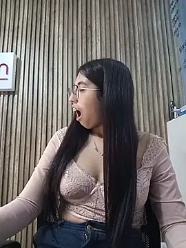 Valk_submissiveのライブXXXチャット