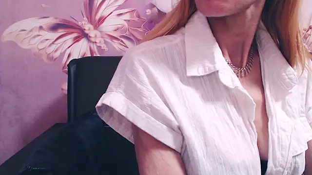 BlondPussy Adlı Modelin Canlı XXX Sohbeti